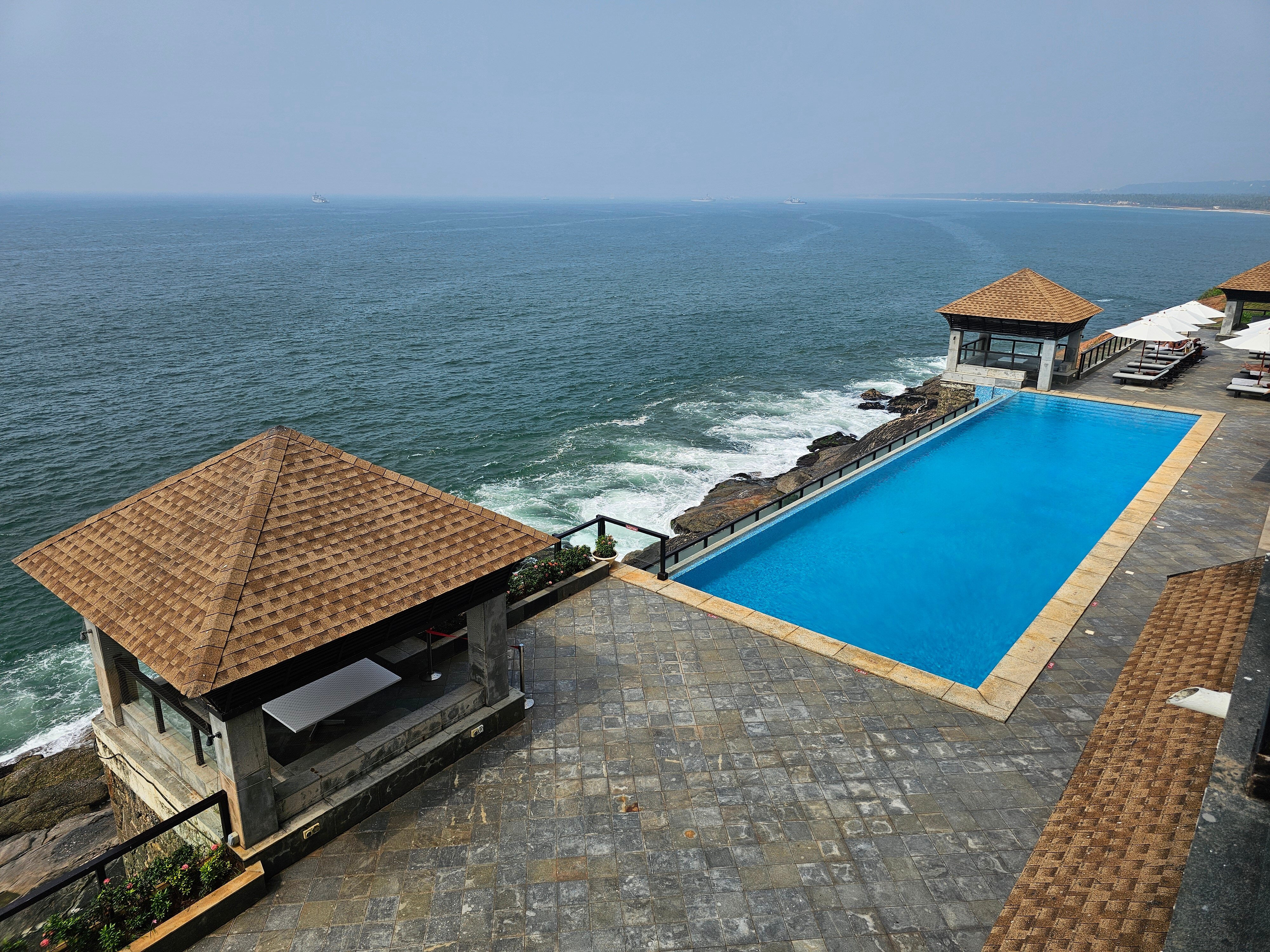 The Leela Kovalam, A Raviz Hotel-泳池