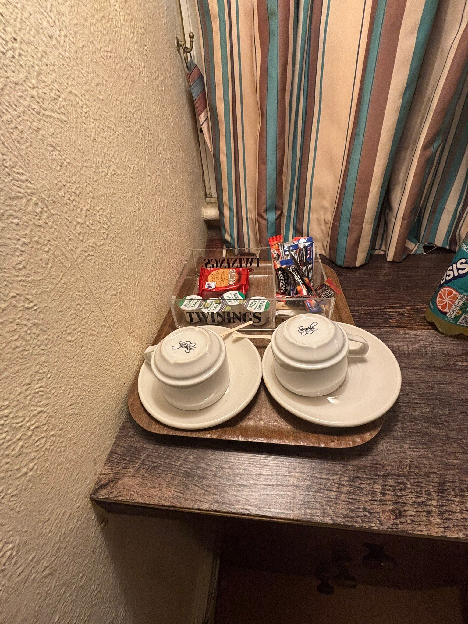 The Devils Punchbowl-官方