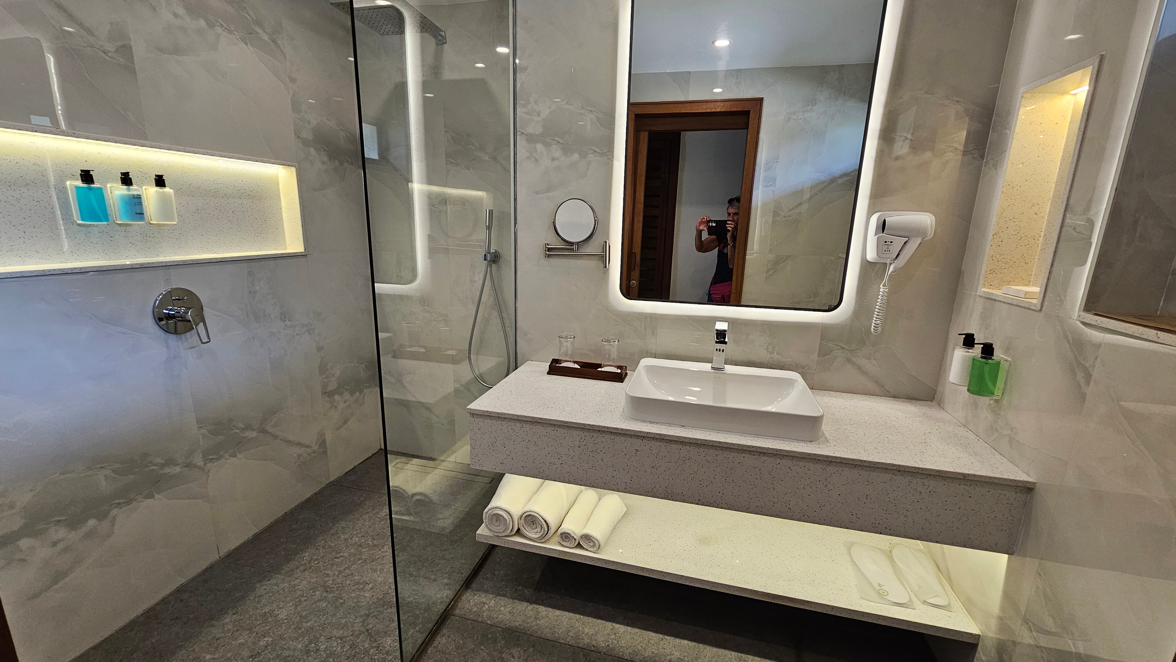 保巴博温泉海滩度假酒店-浴室