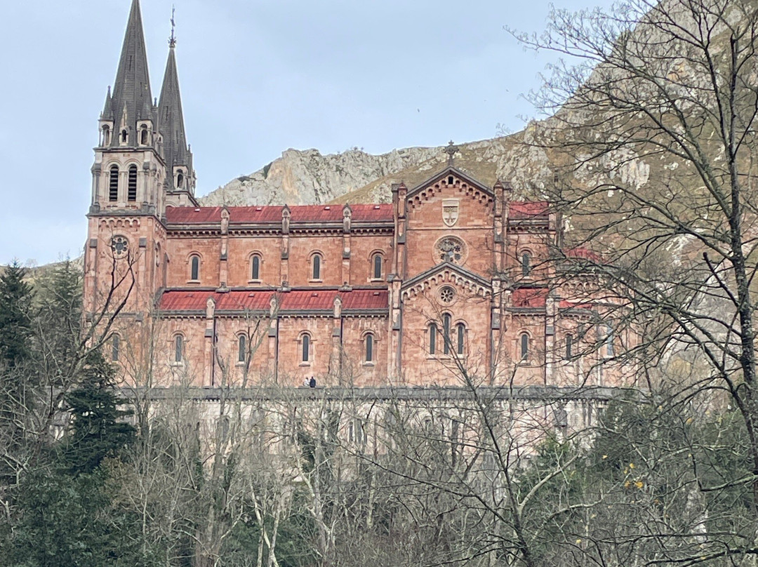 Basilica de Santa Maria la Real de Covadonga-Covadonga必去景点