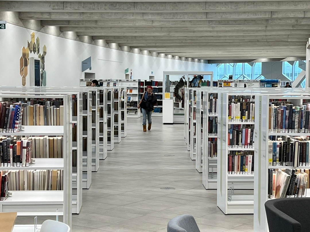 Central Library-卡尔加里必去景点