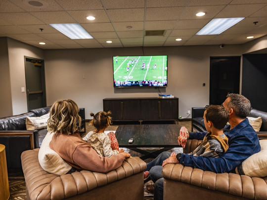 Whitefish Riverfront Hotel主图