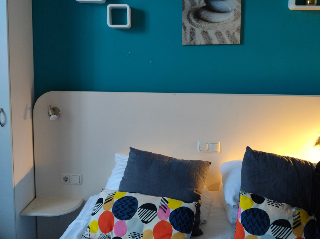 林波奇亚酒店主图