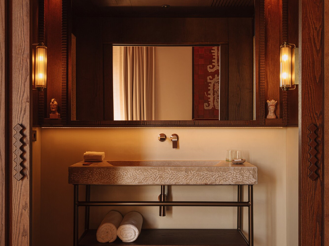 Palacio de Godoy Caceres, Curio Collection by Hilton