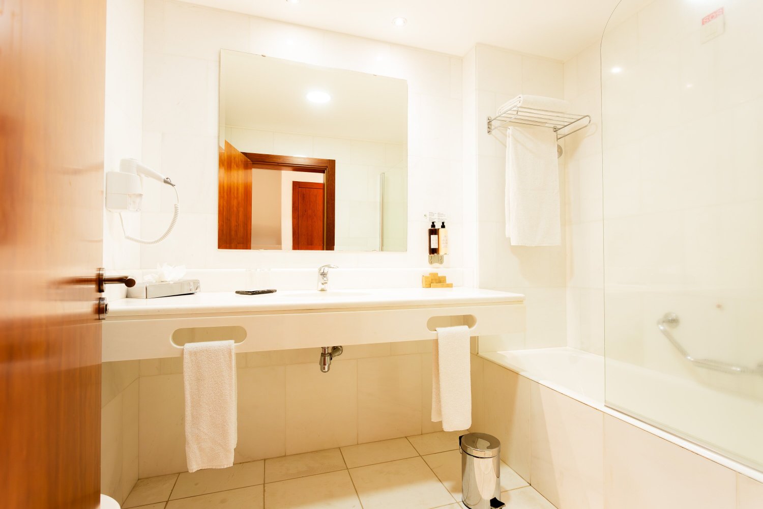 Hotel Quinta da Serra-浴室