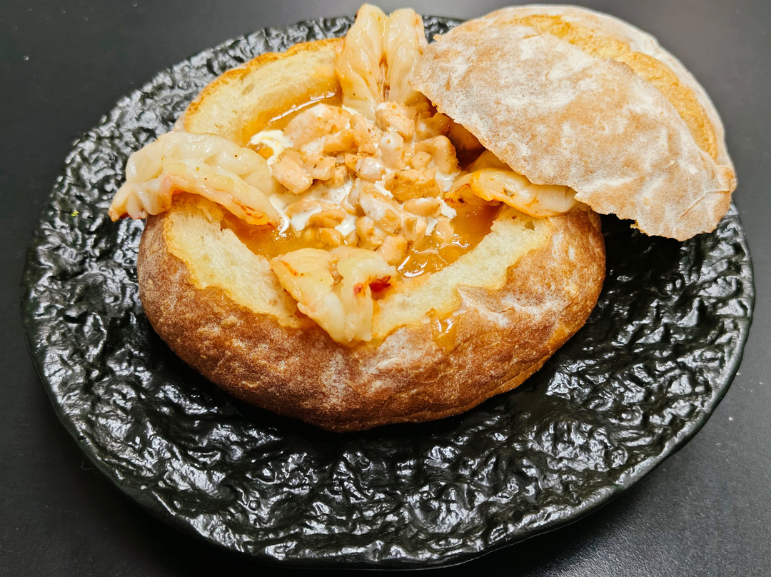 Charlie's And  M主图