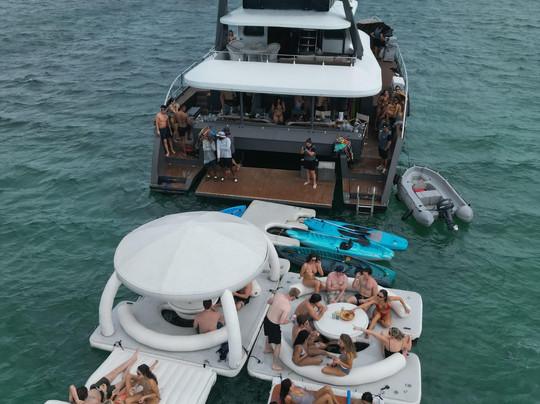 Atlantic Yacht Charters-天堂岛必去景点