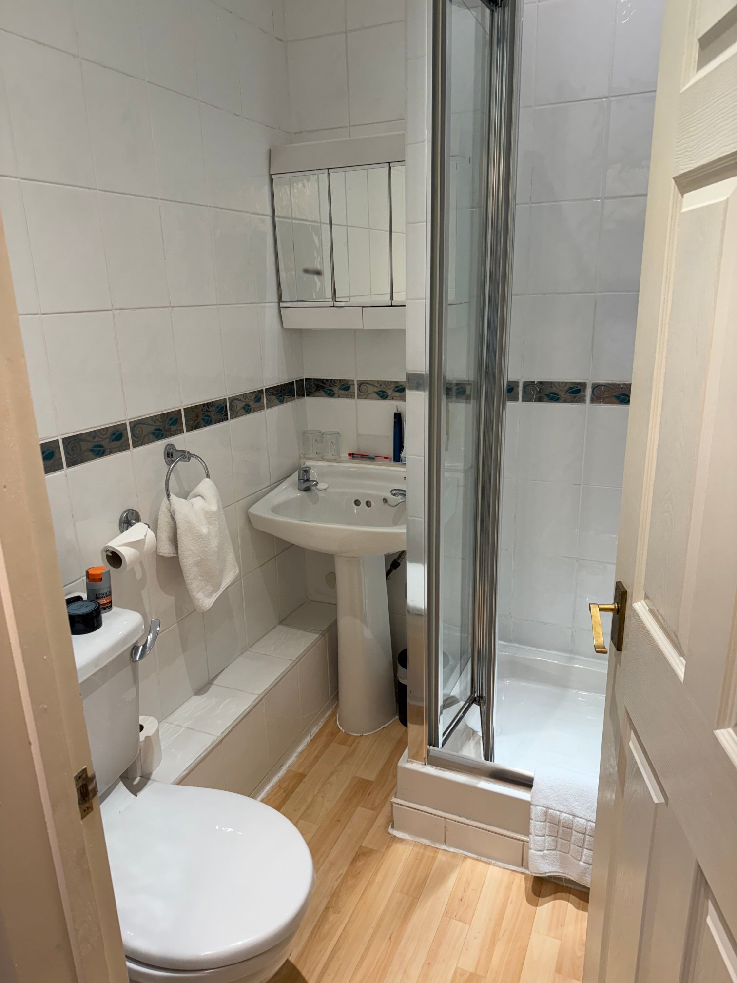 Moonraker Guest House-浴室