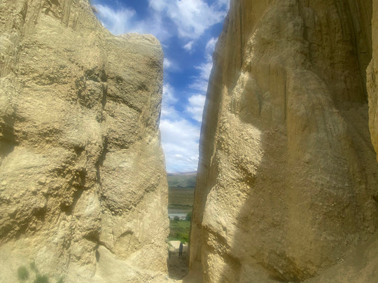 Clay Cliff-奥马拉马必去景点