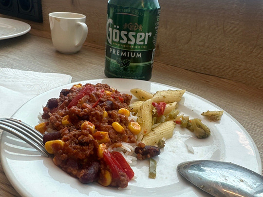 Plaza Premium Lounge (Non-Schengen Area, Departures, Mezzanine Floor, Terminal 2B)-布达佩斯必去景点