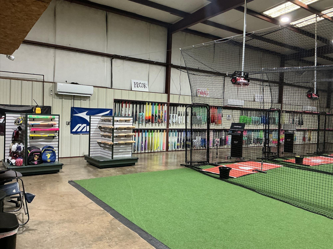 The Diamond Dugout-Alexandria必去景点