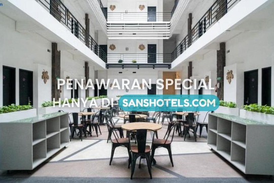 Sans Hotel FiFFa Premiere Malang