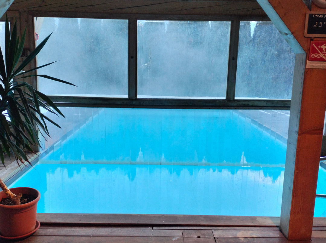 莫里永咖啡酒店主图