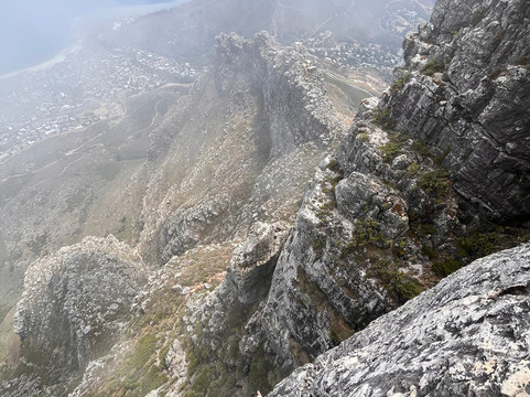 Climb Table Mountain-开普敦中心区必去景点