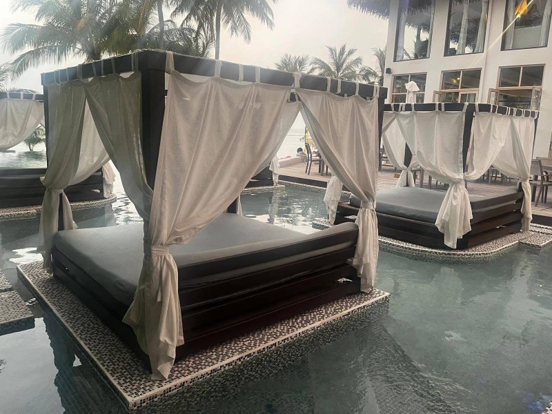 马尔代夫奥臻岛度假酒店-泳池