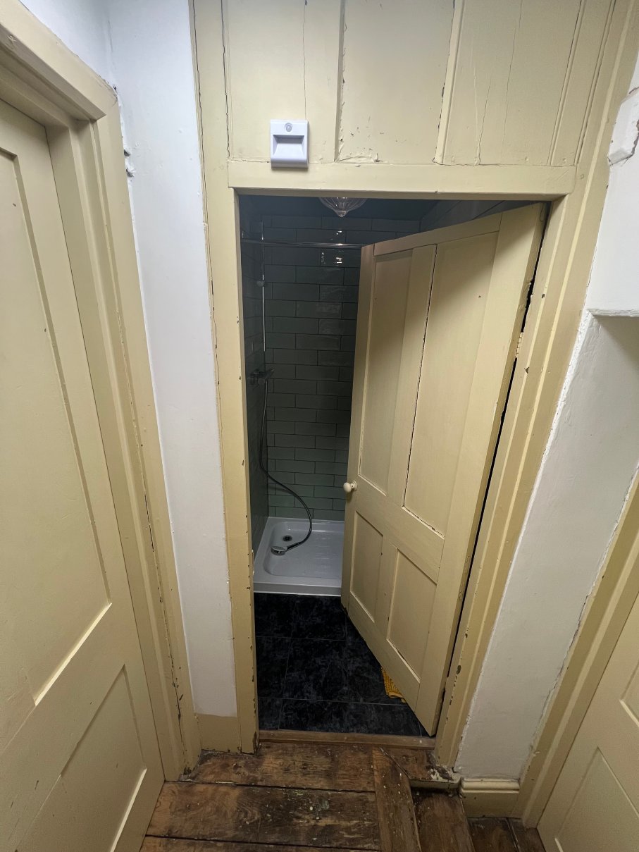 Sawcliffe Manor Country House-浴室