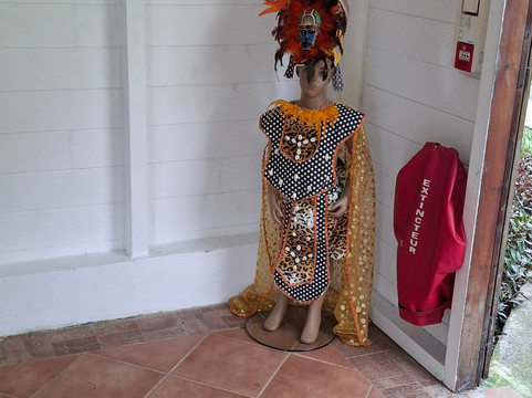 Le Valombreuse Statues