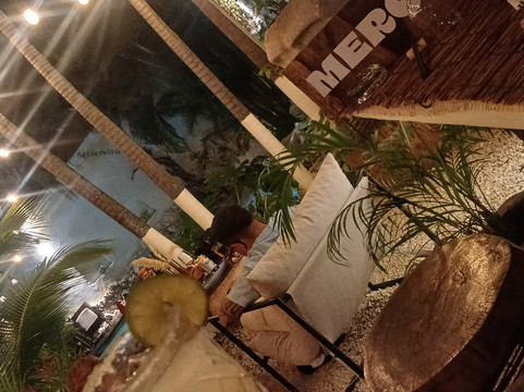 Mero 18 Seafood & Wine