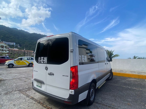 Vallarta Coconut Transfer-瓦拉塔港必去景点