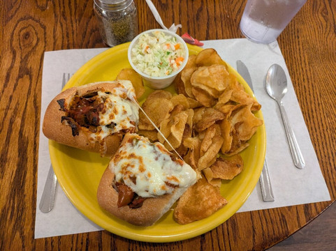 Apple Annie's Fairmont