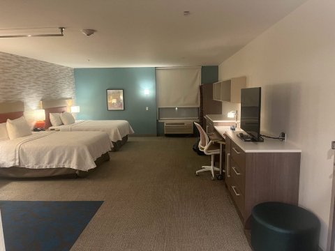 雅基马机场希尔顿惠庭酒店-客卧