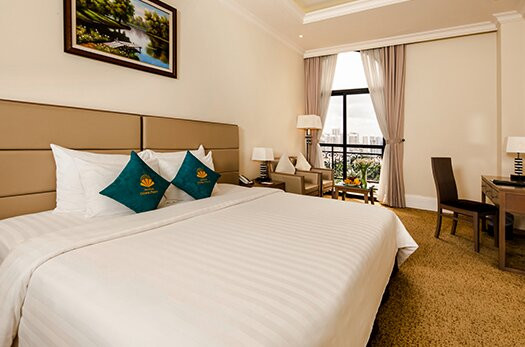 莫尔珀尔水晶宫酒店主图