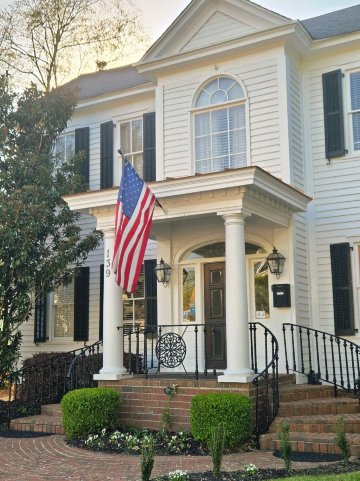 卡里奇豪斯酒店-官方