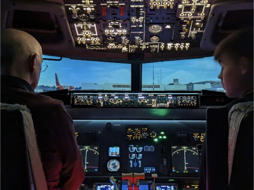 Simair737 Flight Simulators-切尔滕纳姆必去景点