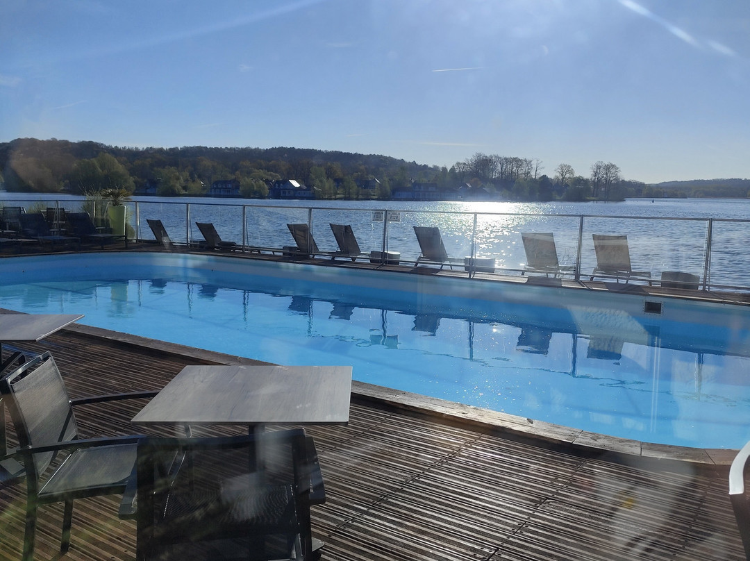 艾勒特高尔夫原生酒店主图