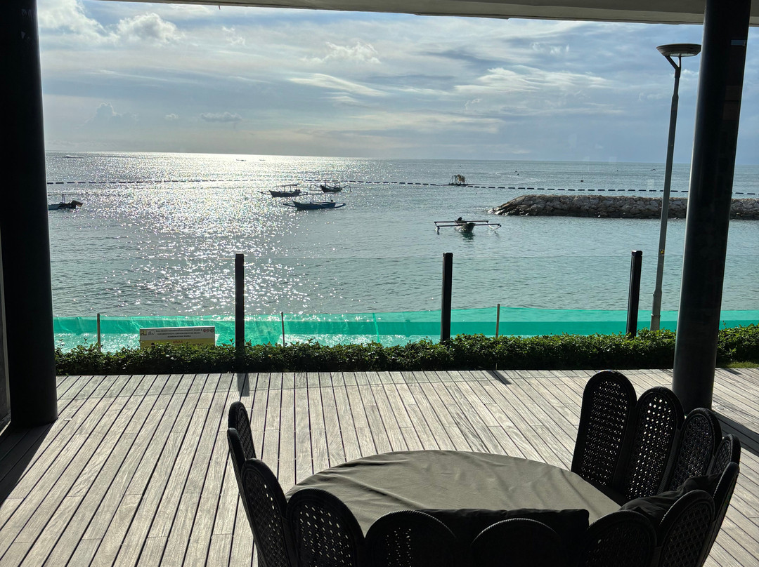 巴厘岛安瓦雅海滩度假酒店主图