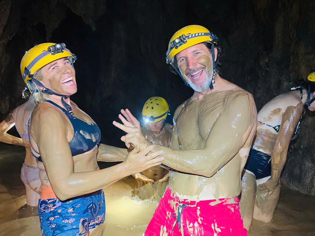 Phong Nha Tour To The Caves-洞海必去景点