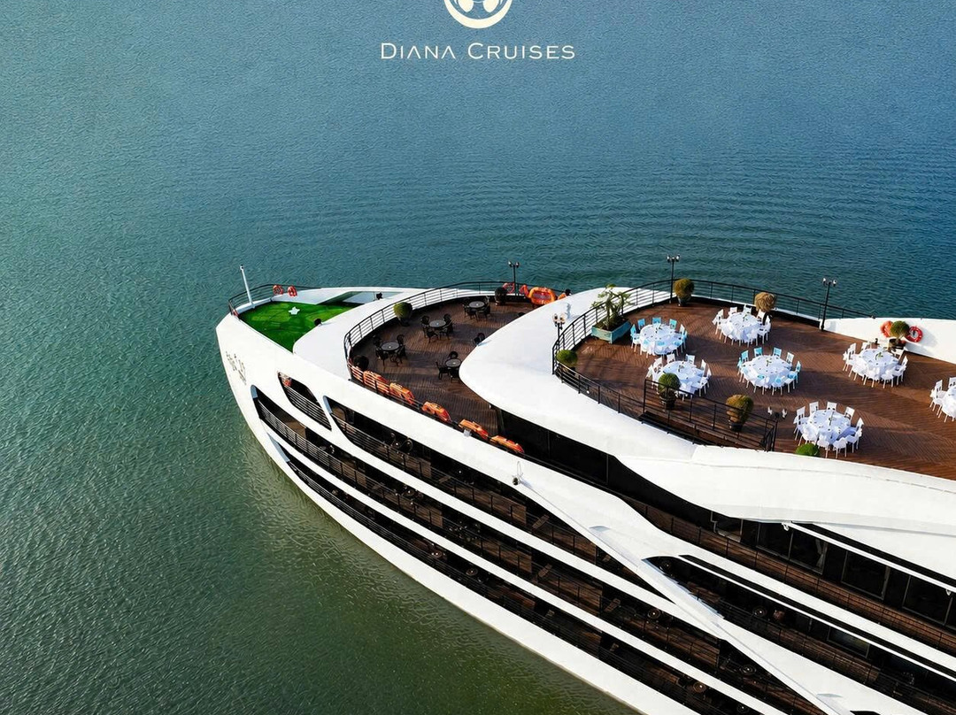 Diana Cruise-Ha Long City必去景点