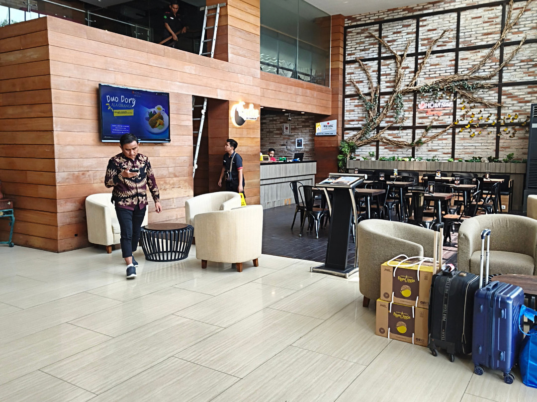 HOM三宝垄新邦利马酒店-霍里森酒店主图