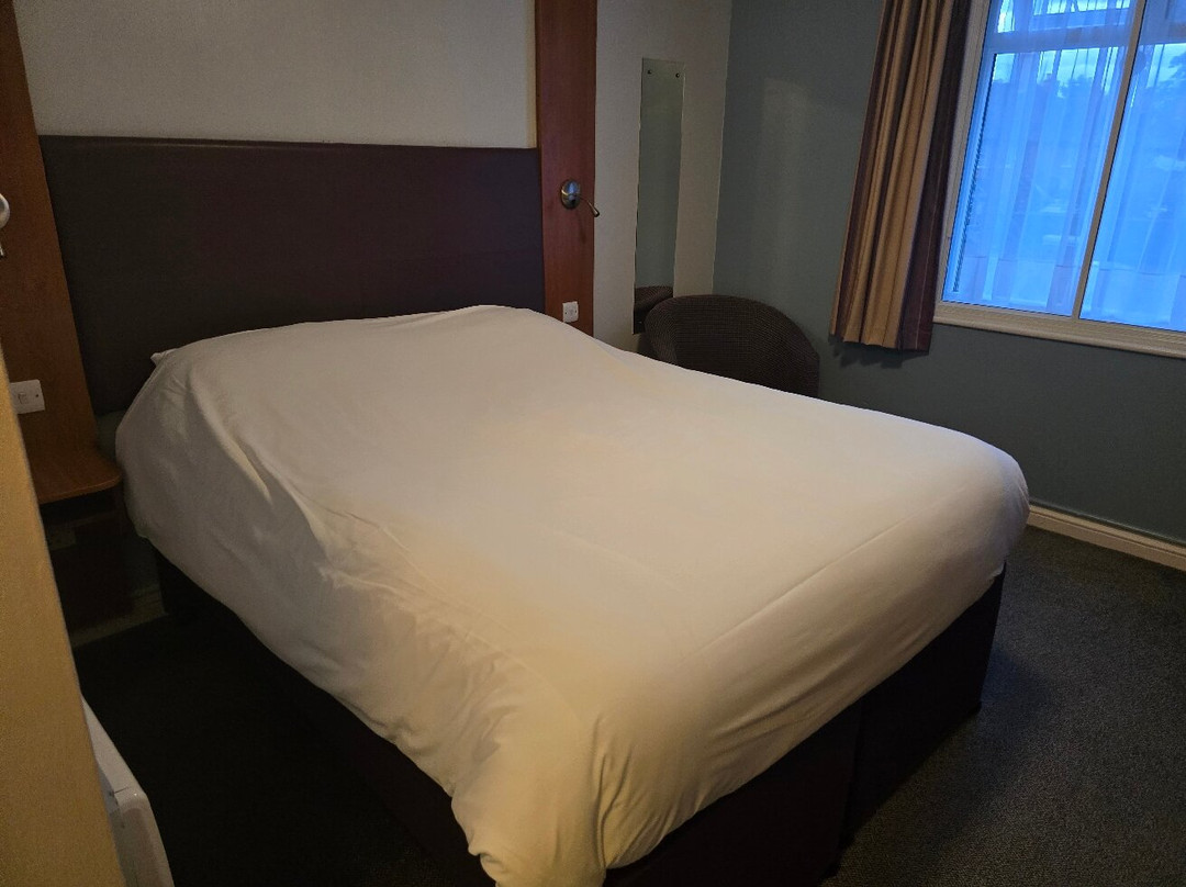 索利哈尔红翼旅馆主图