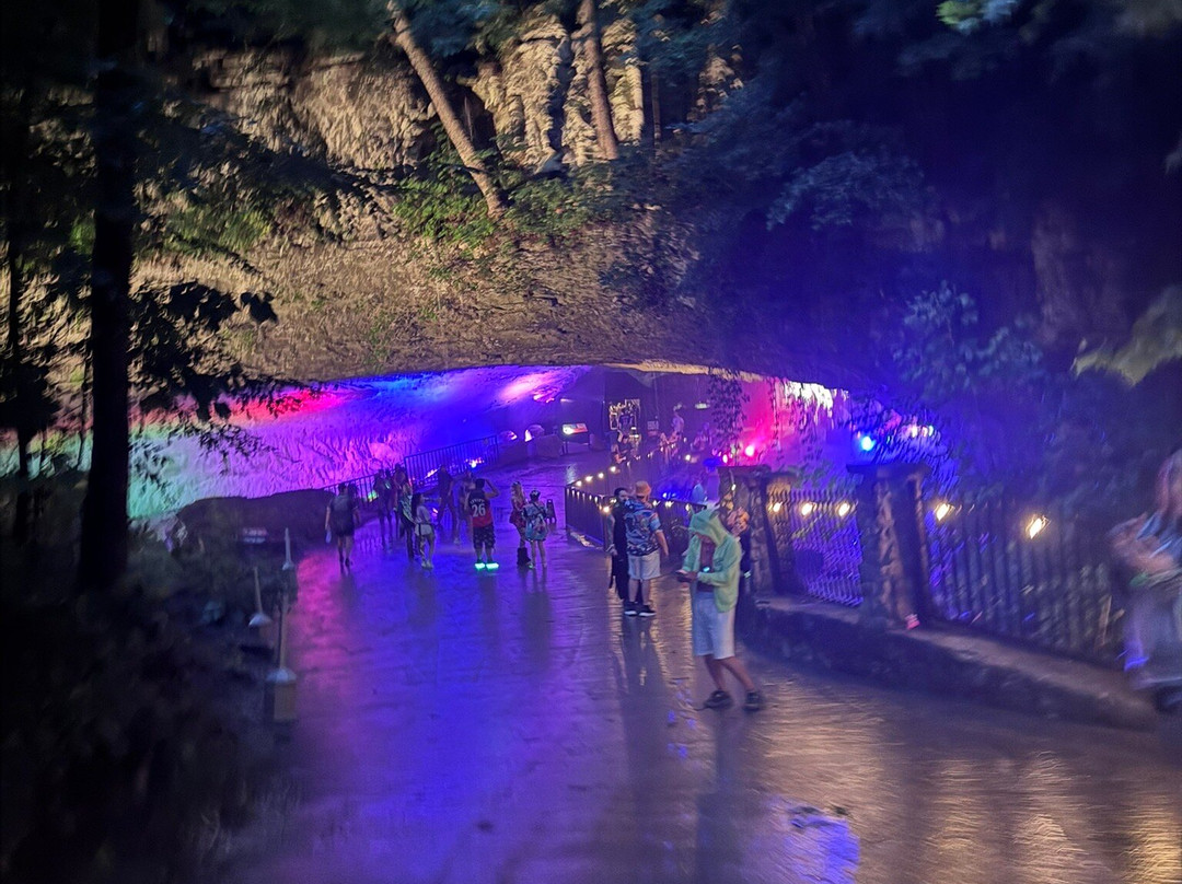 The Caverns-Pelham必去景点