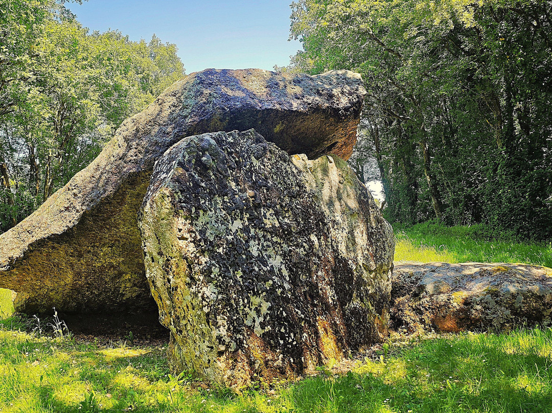 Dolmen Les Palets De Gargantua-Charnizay必去景点