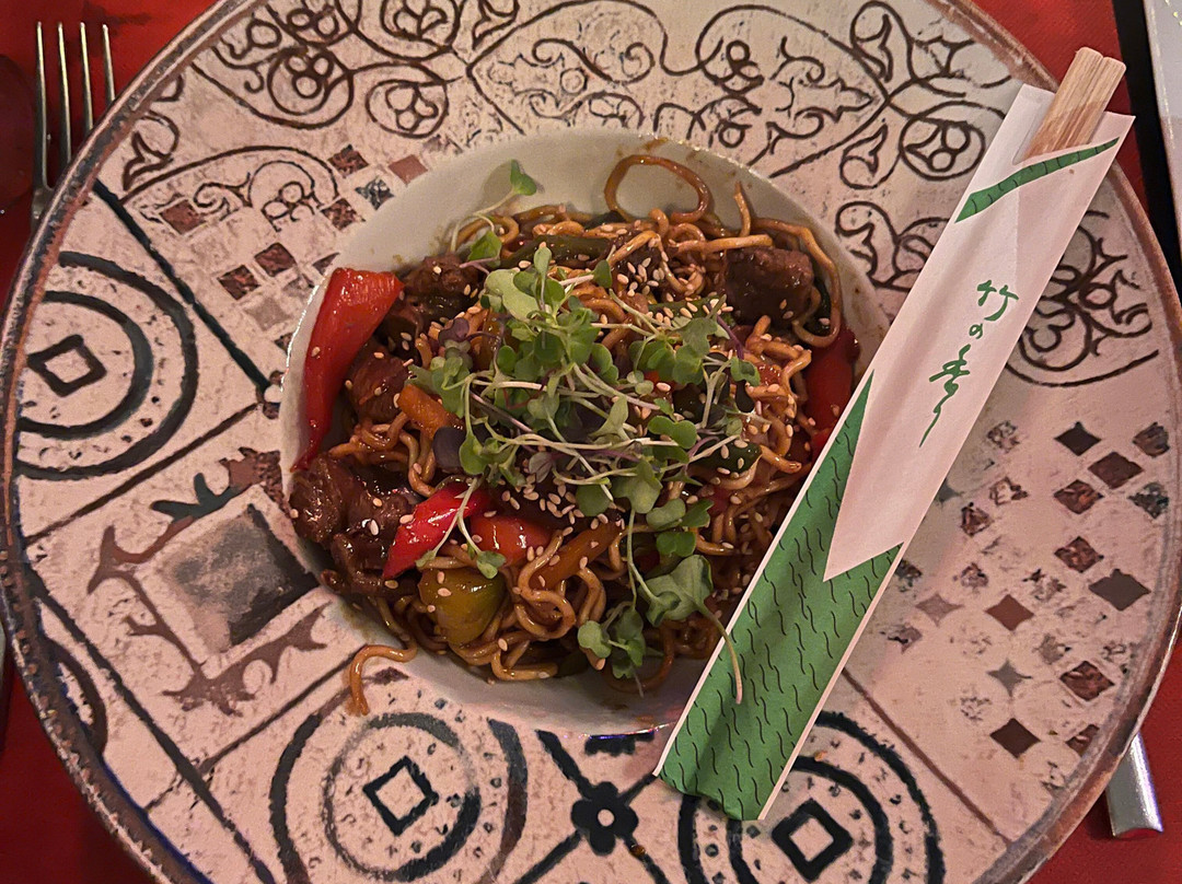 Queenz DinnerShow-锡切斯必去景点