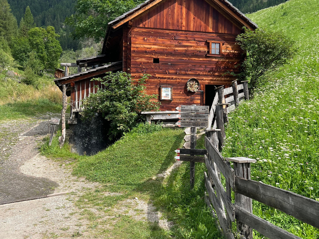 Valle Dei Molini-Longiaru必去景点
