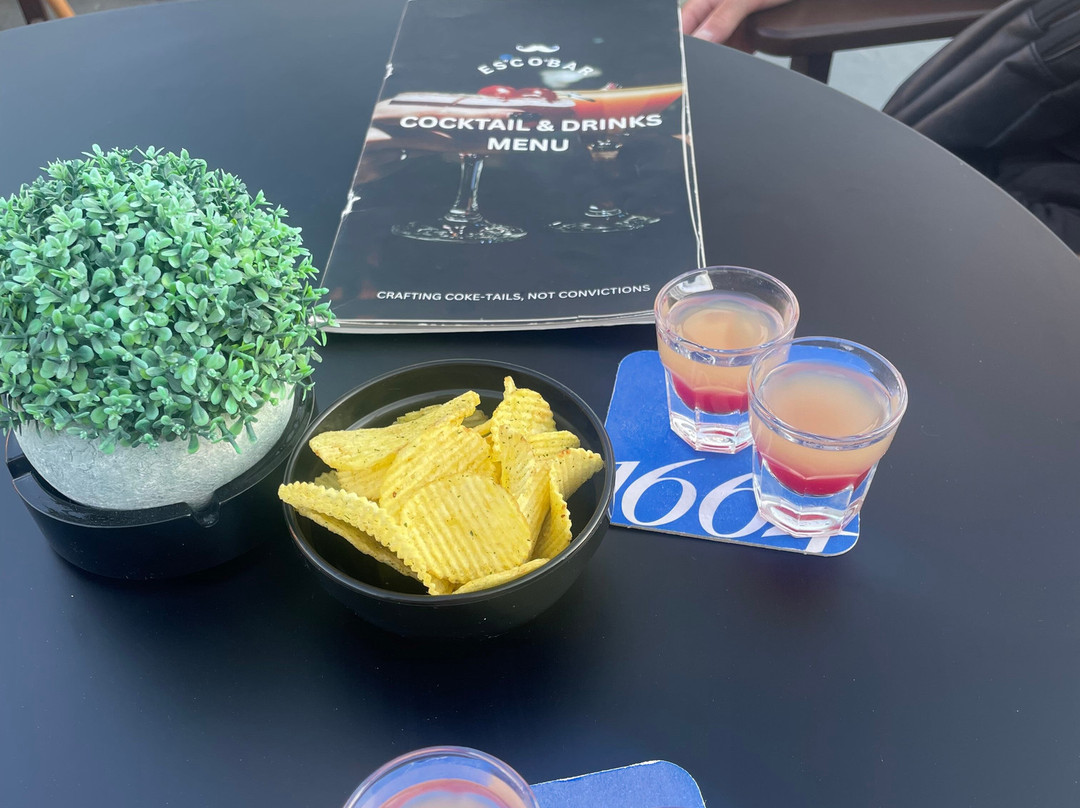 Es*Co*Bar Espresso Cocktail Bar-莱夫卡扎必去景点