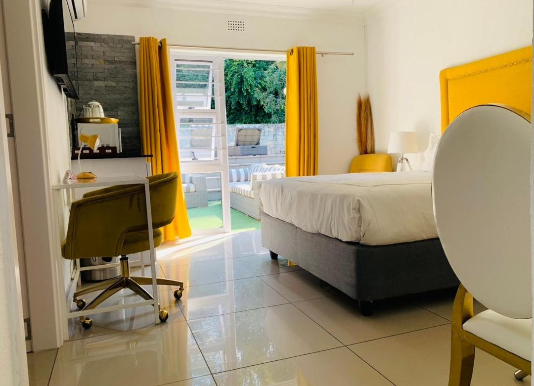 Ouklip Place Hotels