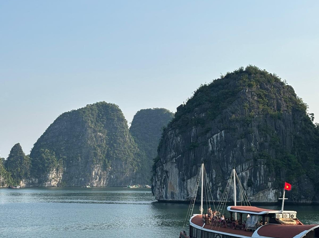 Cat Ba Ocean Cruises-广宁省必去景点