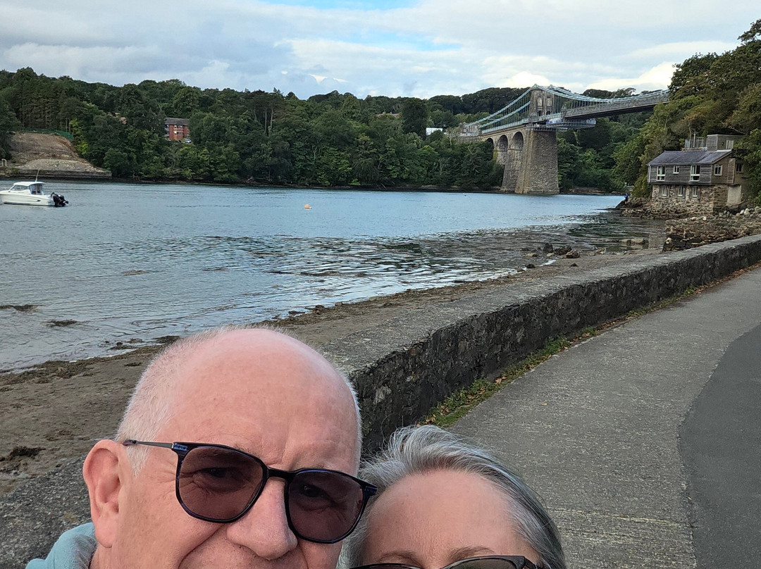 St Tysilio's Church-Menai Bridge必去景点