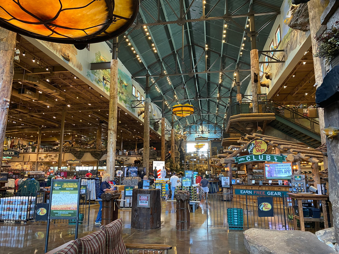Bass Pro Shops Outdoor World-塞维尔维尔必去景点
