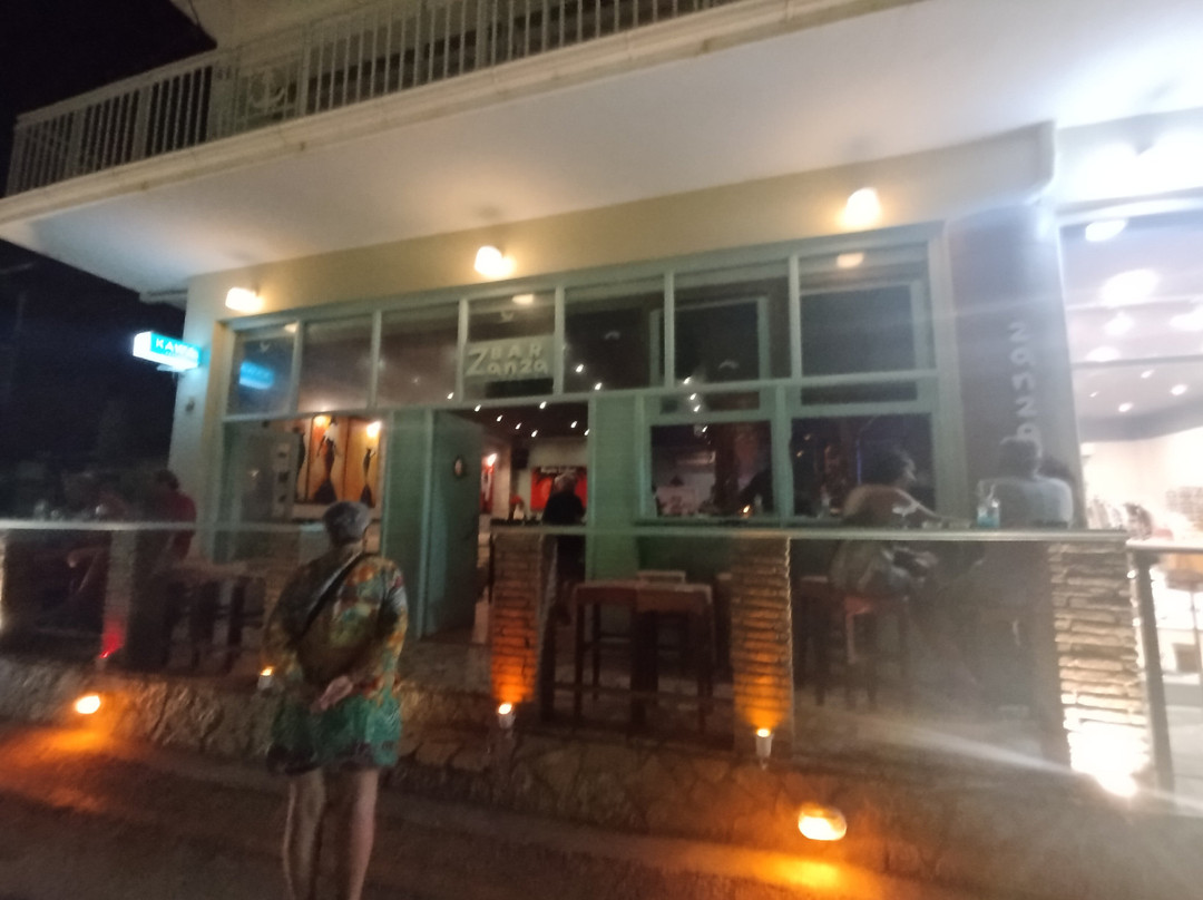 Zanza Bar-Poros必去景点