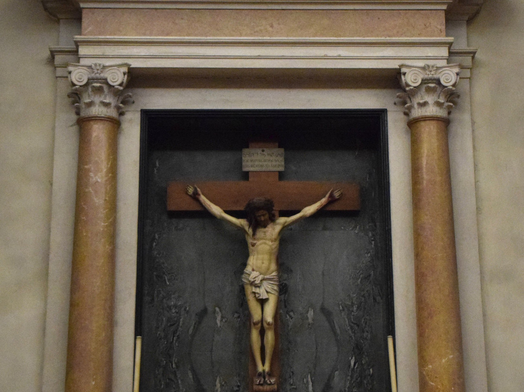 Chiesa San Zenone e Martino-拉齐塞必去景点