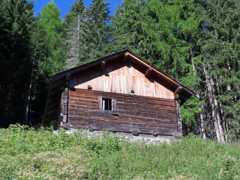 Alta Via Dell'orso-Colle Santa Lucia必去景点