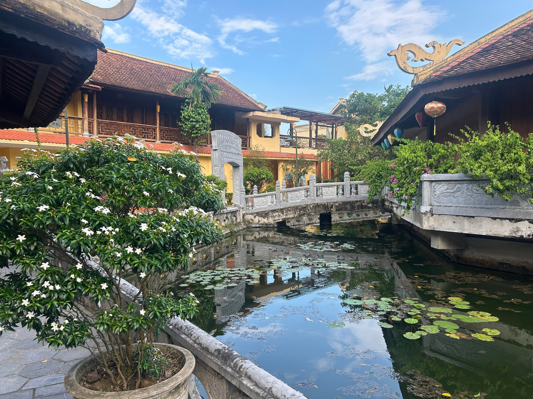 Emeralda Resort Tam Coc