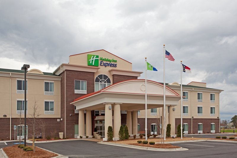 Red Springs酒店住宿-Holiday Inn Express Pembroke By IHG
