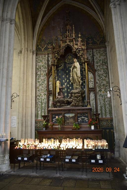 Saint Corentin Cathedral-坎佩尔必去景点