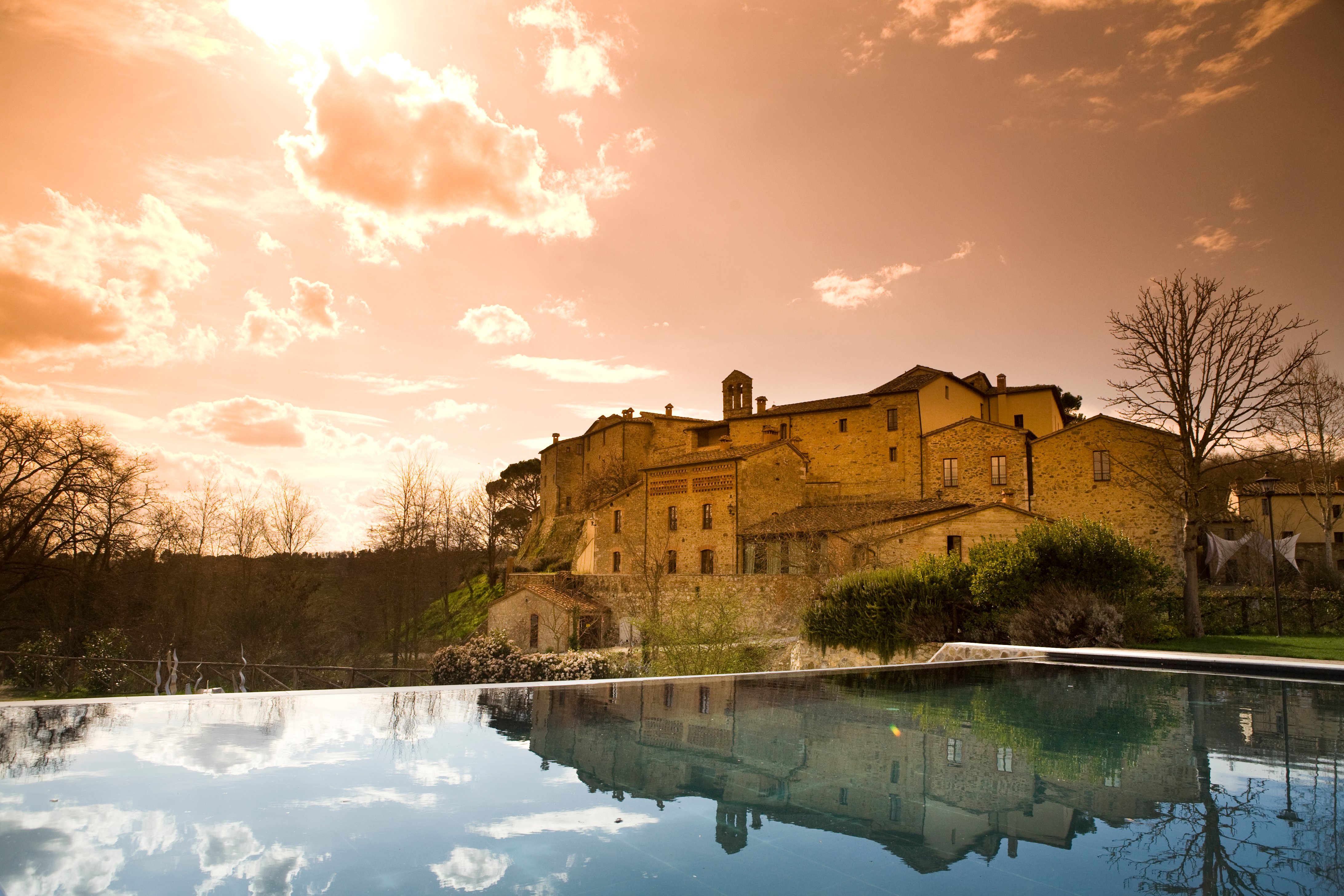 Castel Monastero-官方